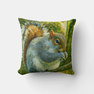 Impressionistisches Eichhörnchen in Forest Foliage Kissen