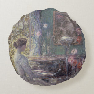 Improvisation von Frederick Childe Hassam Rundes Kissen