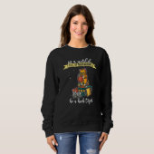 In a World Full of Bookworms be a Book Tiger Fanta Sweatshirt (Vorne ganz)