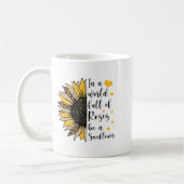 In A World Full Of Roses Be A Sunflower Flower Leo Kaffeetasse (Links)