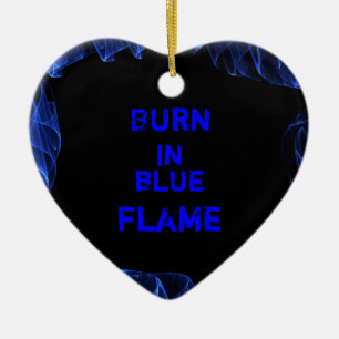In blauer Flamme brennen Keramikornament