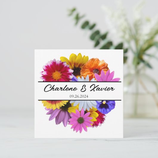In Bloom Wedding - Round Split Floral Einladung (Stehend Vorderseite)