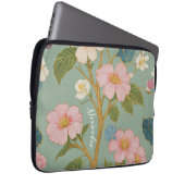 In Blossom: Pastelzweig mit rosa Blume Laptopschutzhülle (Vorne Rechts)