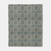 in blue fleecedecke (Vorderseite)