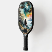 In das Wild-Sasquatch Stehend am Ufer Pickleball Schläger (Links)