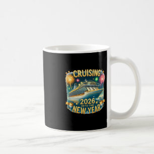 In den neuen Jahr 2026 Kreuzfahrt-Urlaub fahren Kaffeetasse