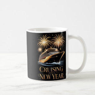 In den neuen Jahr einkreuzend Familien Kreuzfahrts Kaffeetasse