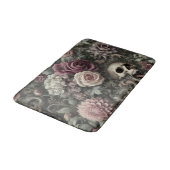 In den Rose hauen - gotischer Blumenschädel Badematte (Schrägansicht)