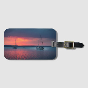 In den Sonnenuntergang Cienfuego, Kuba segeln Gepäckanhänger