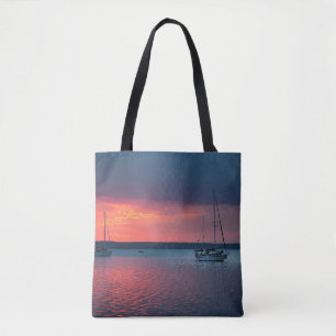 In den Sonnenuntergang Cienfuego, Kuba segeln Tasche