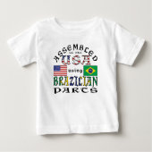In den USA unter Verwendung brasilianischer Teile  Baby T-shirt (Vorderseite)