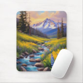 In den Wildblumen der Berge schmilzt Schnee. Mousepad (Mit Mouse)