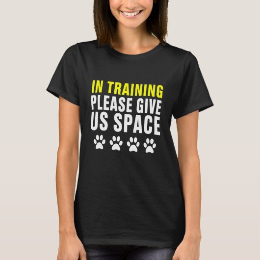 In der Ausbildung geben Sie uns bitte den "Space H T-Shirt (Vorderseite)