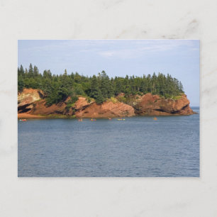 In der Bay of Fundy in St. wird Kajak gefischt. Postkarte