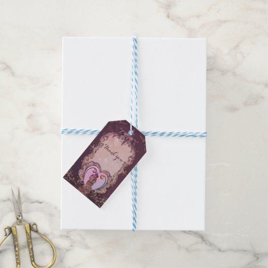 In der Embrace des Herzens. Geschenkanhänger (Mit Garn)