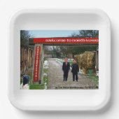 In der Kapuze Pappteller (Vorderseite)