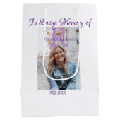 In der liebevollen Erinnerung an den Speicher-Keep Mittlere Geschenktüte (Rückseite)