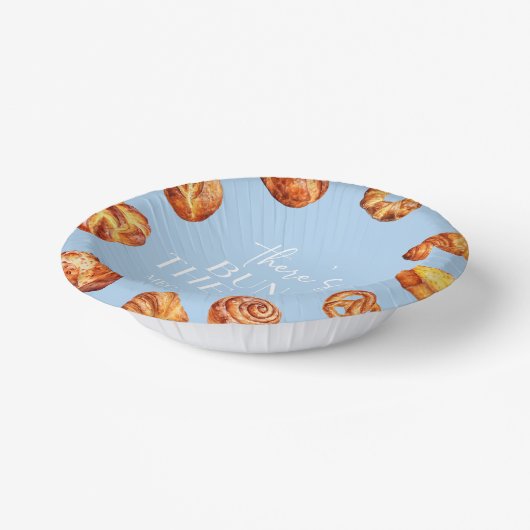 In der Ovenbrotdusche ist ein Bun. Pappteller (Gewinkelt)