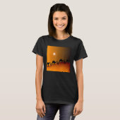 In der Wüste mit Kamelen T-Shirt (Vorne ganz)
