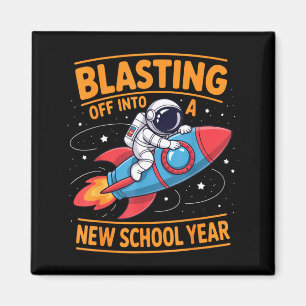 In ein neues Schuljahr starten Astronaut Magnet