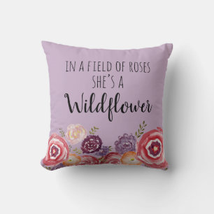 In einem Bereich der Rose ist sie ein Wildblume Ki Kissen