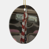 In einem rockabilen Auto Keramik Ornament (Rechts)