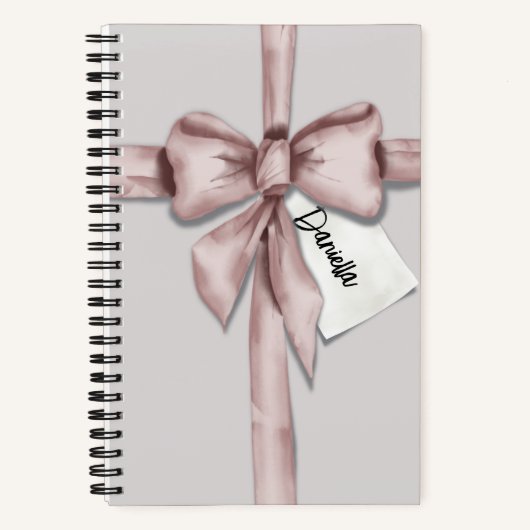 In einem rosa Bugheft verpackt Notizblock (Vorderseite)