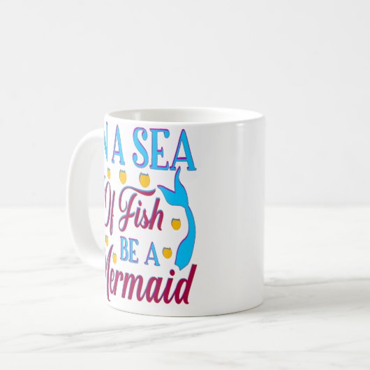 IN EINER FISCHEREI IST EIN MERMAID KAFFEETASSE (Vorderseite Links)