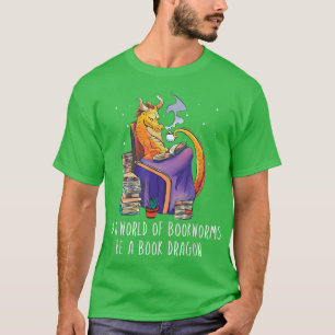 In einer Welt der Buchwürmer ist ein Buchdrachenbu T-Shirt