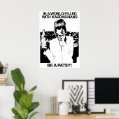 IN EINER WELT, DIE MIT KARDASHIANS GEFÜLLT WIRD, I POSTER (Heimbüro)