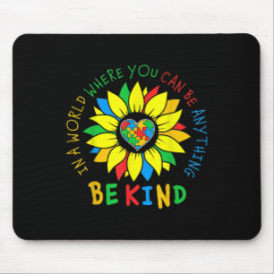 In einer Welt, in der man alles wie Autismus sein  Mousepad