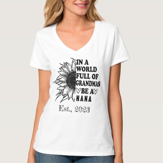 In einer Welt voller Grandmas sei ein Mimi-Kinderm T-Shirt (Vorderseite)