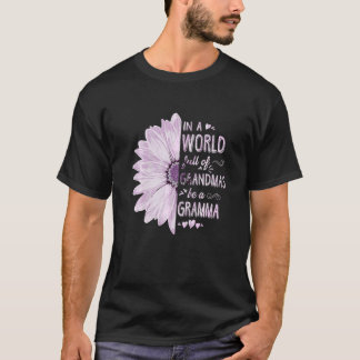 In einer Welt voller Grandmas wird eine Gramma Blu T-Shirt