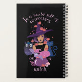 In einer Welt voller Prinzessinnen ist eine Hexe Planer (Rückseite)