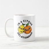 In einer Zitrusbeziehung Funny Fruit Pub Kaffeetasse (Links)