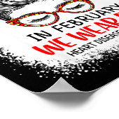 In February We Wear Red Messy Bun Heart Disease Aw Poster (Ecke)