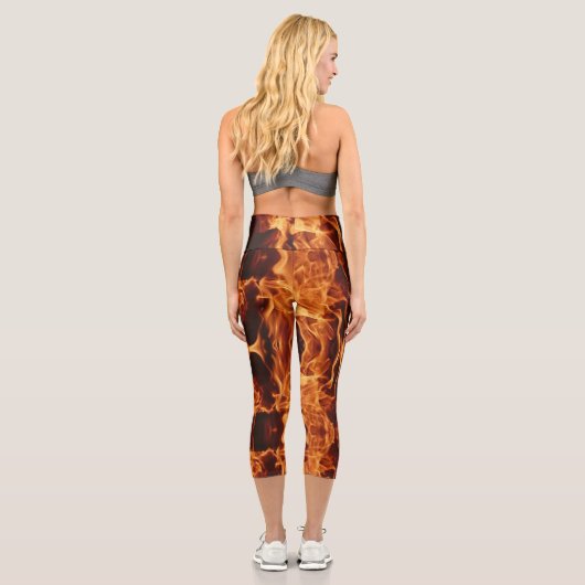 In Flammen Capri Leggings (Rückseite)