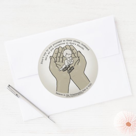 In Gottes Händen Runder Aufkleber (Umschlag)
