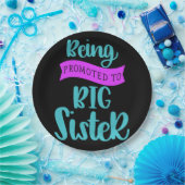 In große Schwester befördert werden Pappteller (Party)