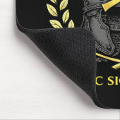 In Hoc Signo Vinces Römischer Chi-Rho-Helm Mousepad (Ecke)