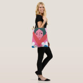 In ihren Armen Tasche (Am Model)
