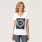 IN IHREN AUGEN SEHE ICH DAS UNIVERSUM T-Shirt (Vorderseite Vollansicht)