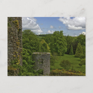 In Irland, auf dem Schloss Blarney, ein Steinturm  Postkarte