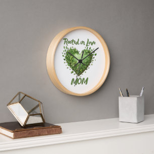 In Liebe verwurzelt, Mama Uhr
