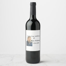 In liebevoller Erinnerung an das Jahr des Namens F Weinetikett