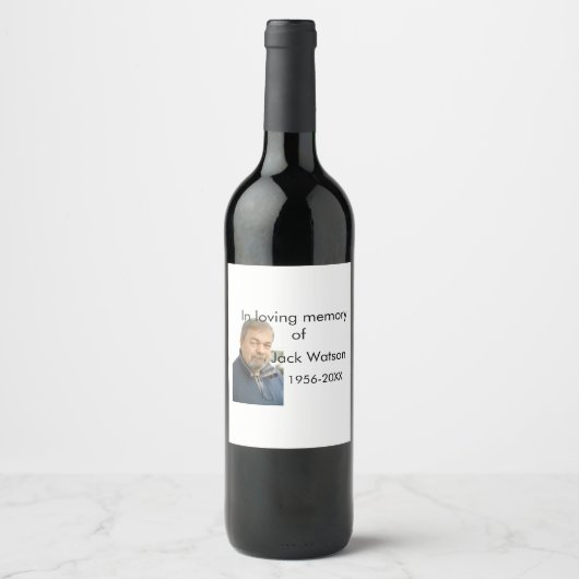 In liebevoller Erinnerung an das Jahr des Namens F Weinetikett (Vorderseite)