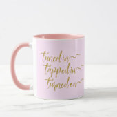In LoA-Kalligrafie gestimmte rosa Tasse (Links)