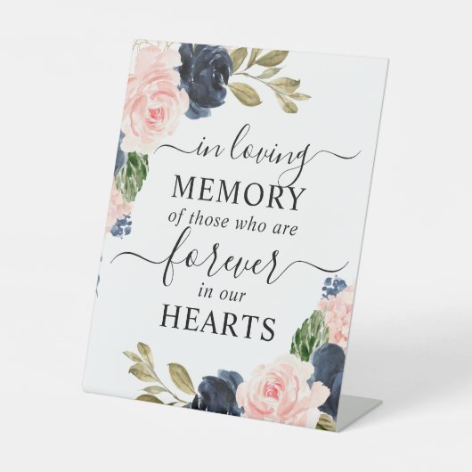 In Love Memory Blush Pink Navy Blue Floral Sockelschild (Vorderseite)