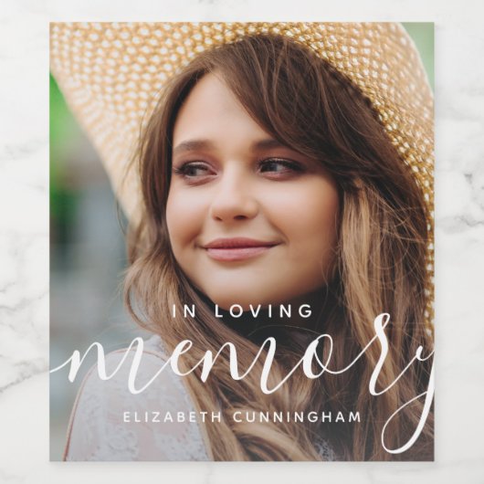 In Love Memory Memorial Modernes elegantes Foto Weinetikett (Einzelnes Label)