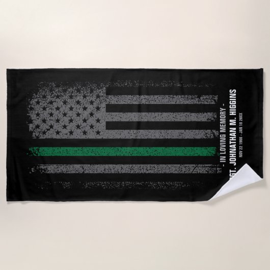In Love Memory Military dünne grüne Linie Flag Strandtuch (Vorderseite)